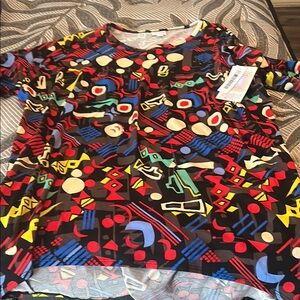 NWT lularoe Irma top‎